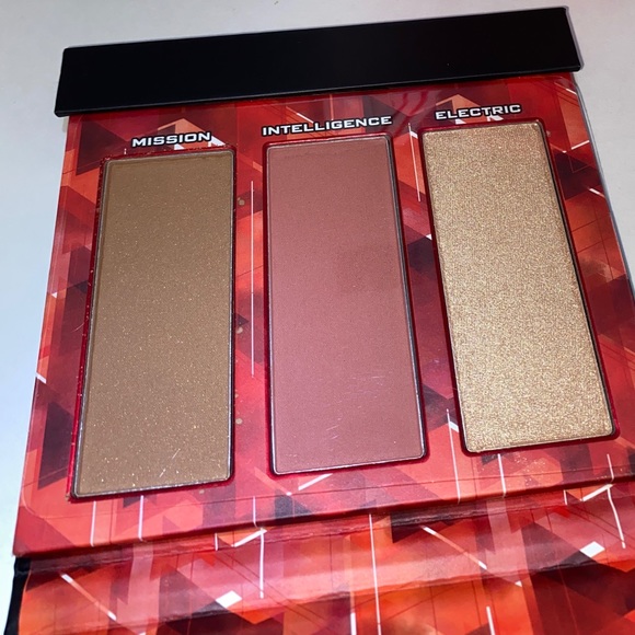Ulta x Black Widow Face Palette Trio - Picture 2 of 3